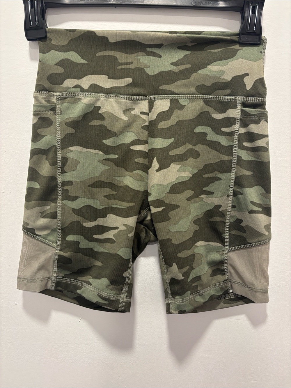 Pink Victoria Secret Sport Camo High-Waist Women’s Bike Shorts with pockets XS - Picture 3 of 6